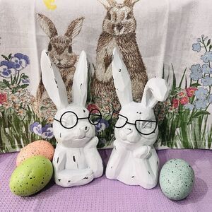 Hobby Lobby Carved Bunnies Set With Glasses Easter Table Decor 7"